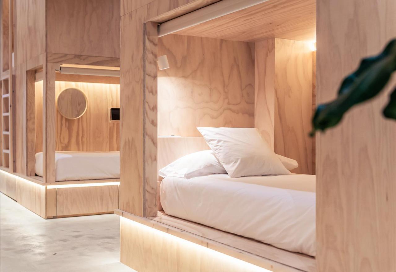Colo Colo Hostel - Single Private Beds - San Sebastian — Photos 3